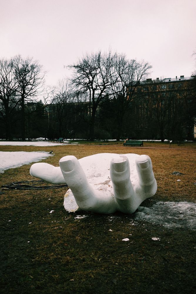 Giant Hands Photos, Download The BEST Free Giant Hands Stock Photos ...
