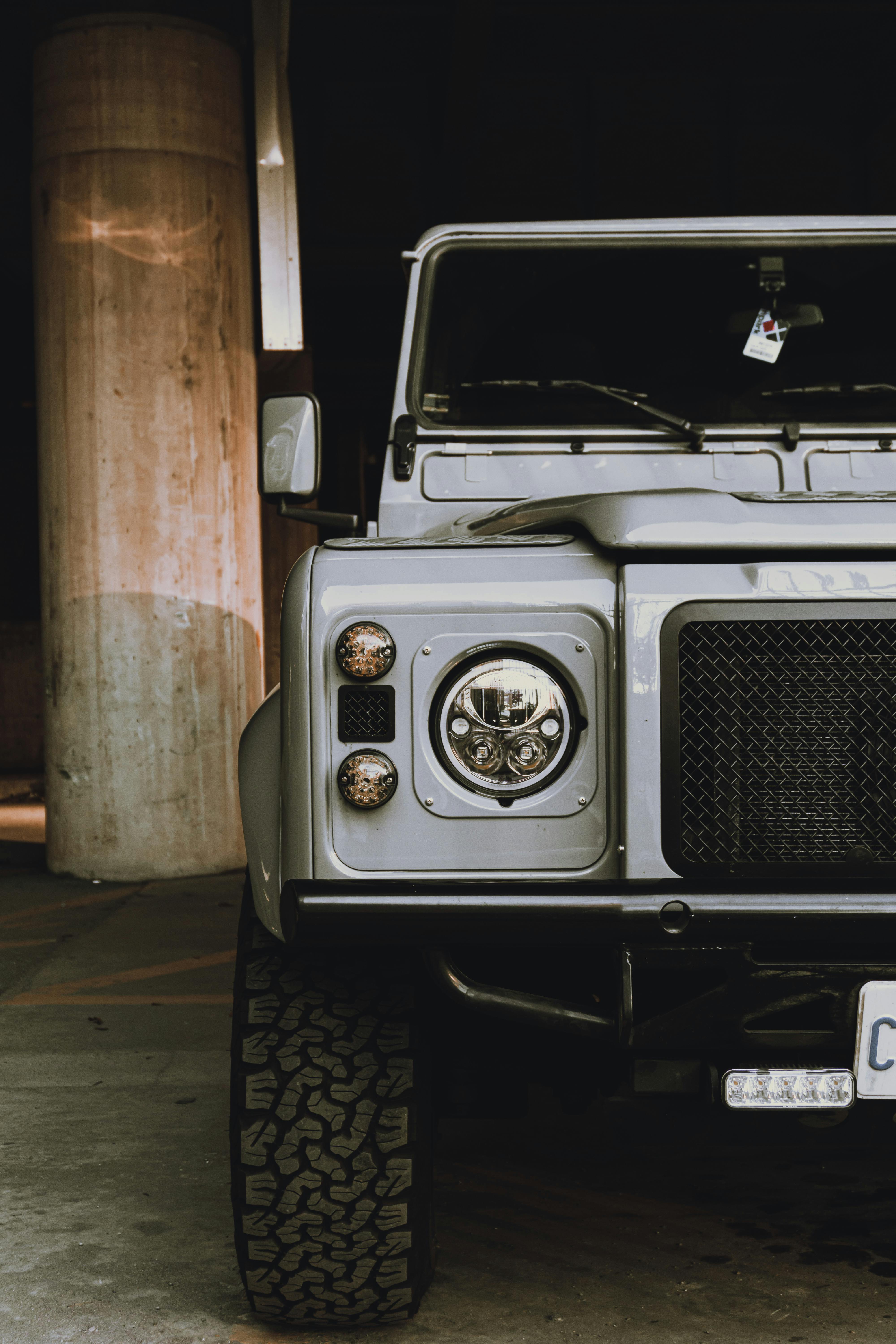 465 Land Rover Defender Stock Video Footage - 4K and HD Video Clips