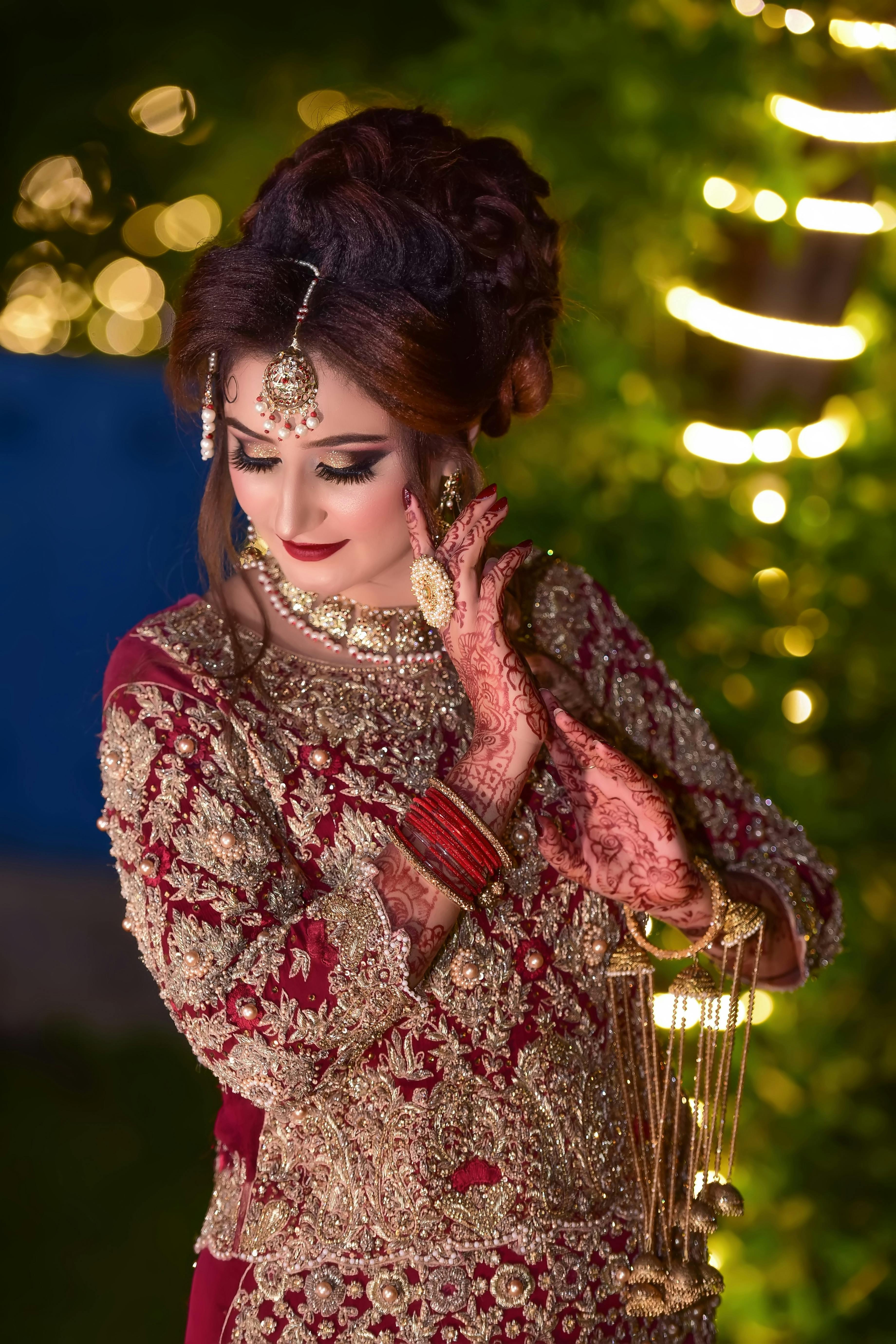 Photo of Hairstyle for pink lehenga with white flowers