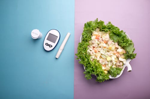 To View od Diabetes Equipment and Salad 