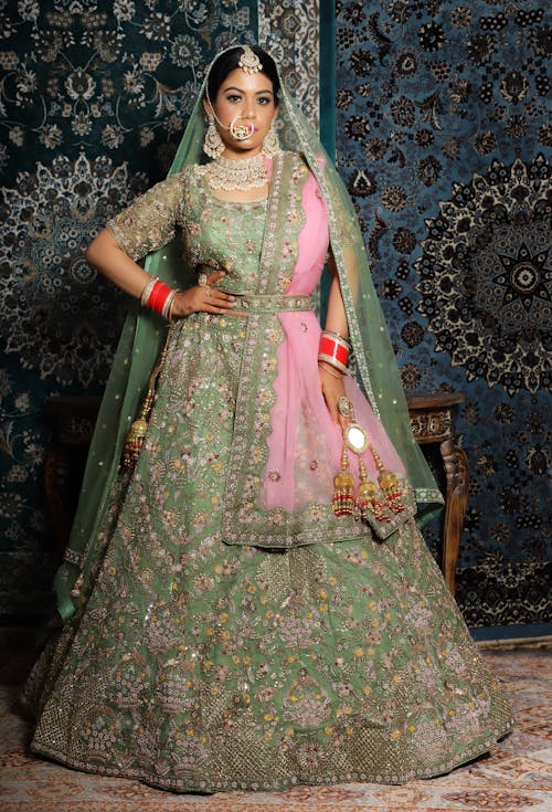 Free Woman Wearing a Green Sari Stock Photo