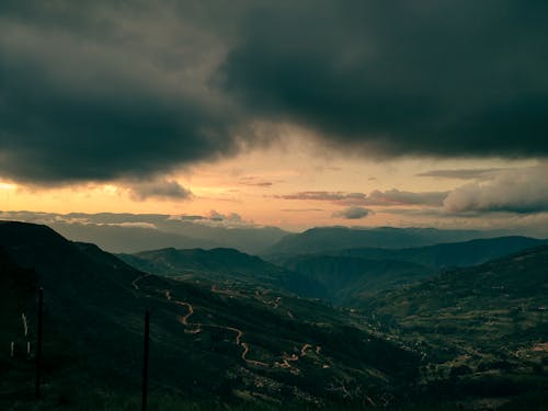 Immagine gratuita di cielo nuvoloso, fotografia aerea, landform