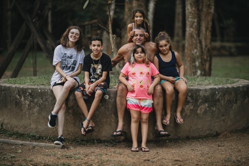 Fotos de stock gratuitas de adolescentes, bosque, cerca