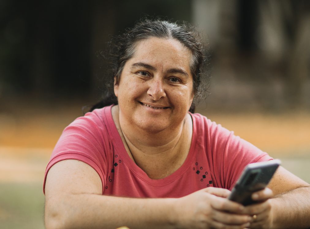 Online dating: starting a conversation on a niche platform