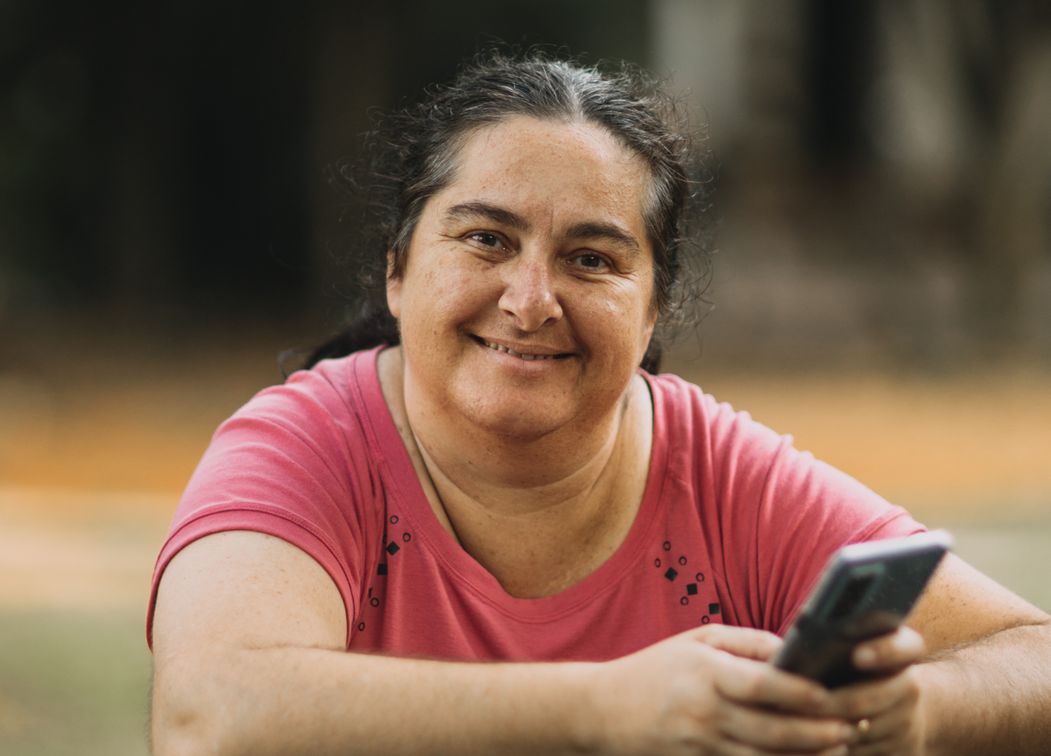 Online dating: starting a conversation on a niche platform