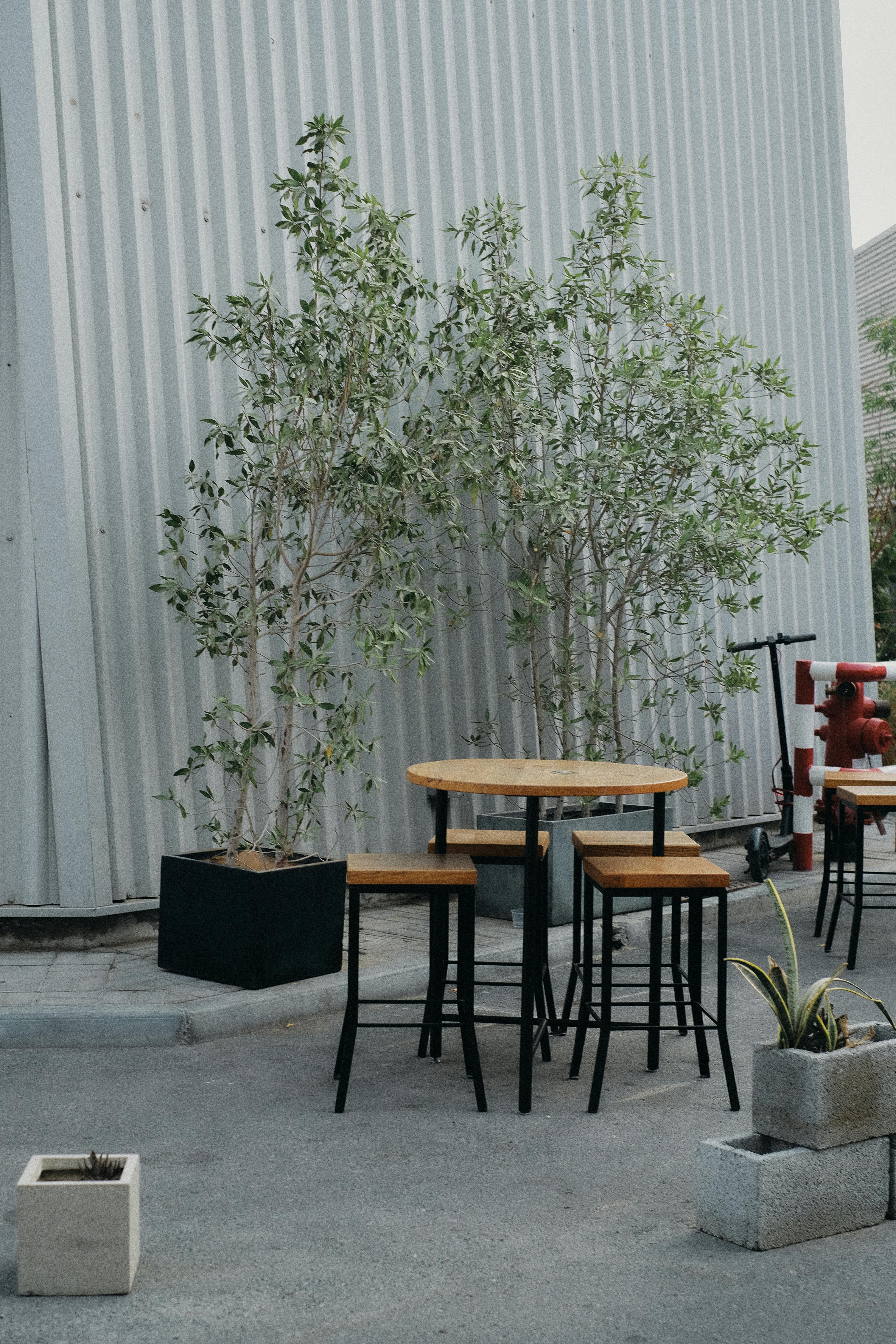 Carter Grandle Patio Furniture Wooden Table 