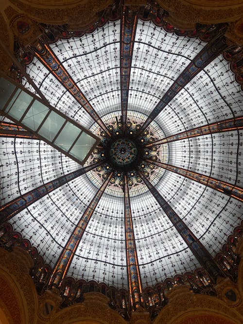 Galeries lafayette exterior hi-res stock photography and images