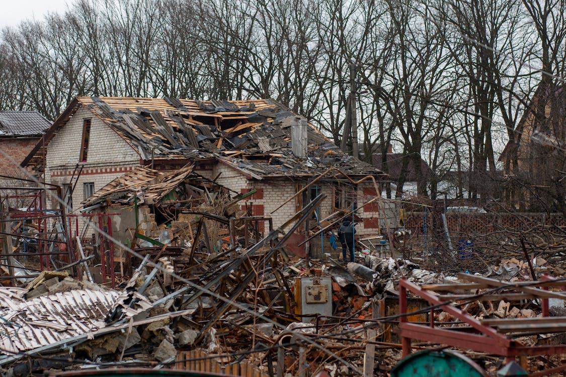 Kostenloses Stock Foto zu abfall, beschädigung, haus