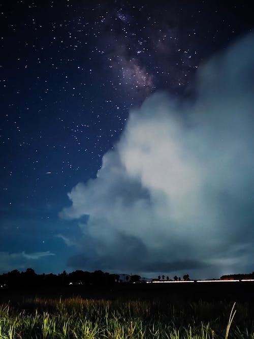 Free Milkyway rise over the clouds Stock Photo