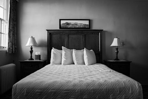 Free A Bedroom in Black and White Photo Stock Photo