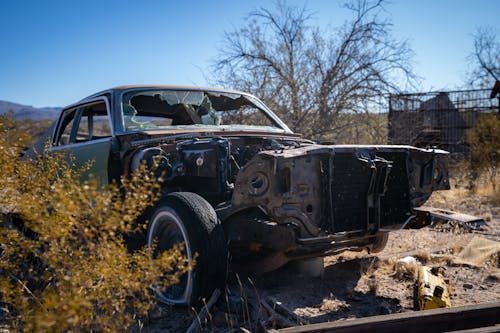 An Old Junk Car