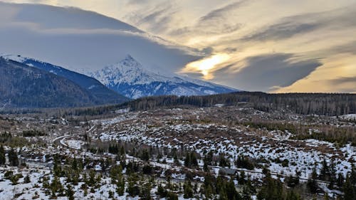 Gratis lagerfoto af bakker, tidlig solopgang, vinter