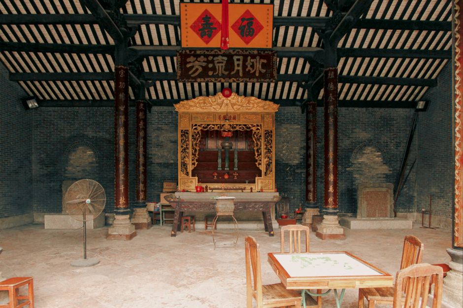 Hainan Island — Hainan Interior: Li & Miao Minority Regions