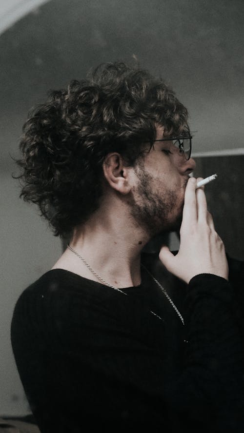 Δωρεάν στοκ φωτογραφιών με άνδρας, άνθρωπος, κάπνισμα