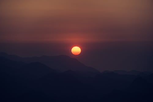Δωρεάν στοκ φωτογραφιών με βουνά, δύση του ηλίου, ήλιος Φωτογραφία από στοκ φωτογραφιών