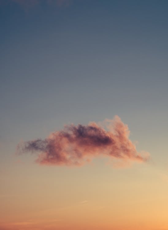 Single Cloud in the Sky · Free Stock Photo