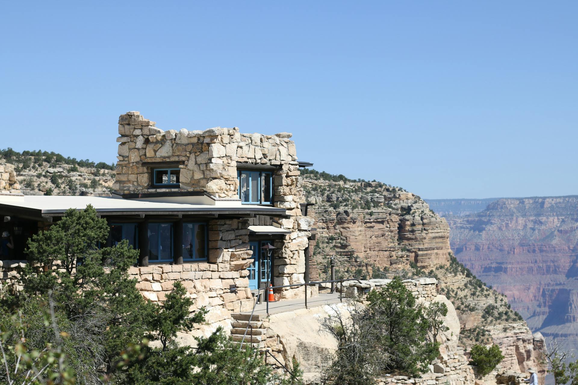 Lookout Studio with iconic Grand Canyon views and desert landscape.