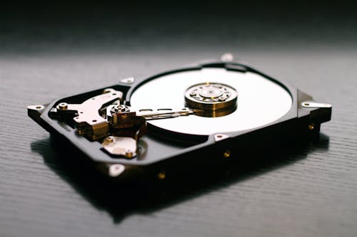how do we store data in HDD