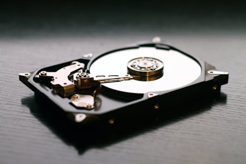 Hdd Nội Bộ Màu đen Trên Bề Mặt đen