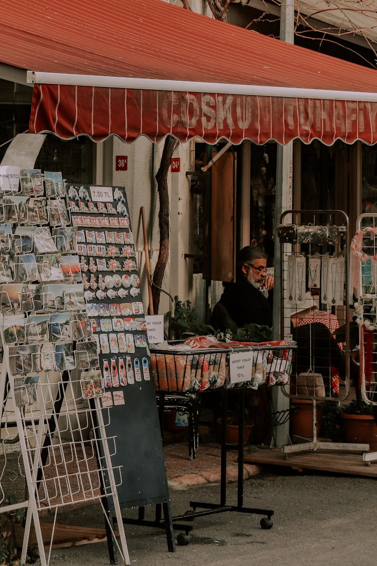 Gift Shop With Magnets In Turkey