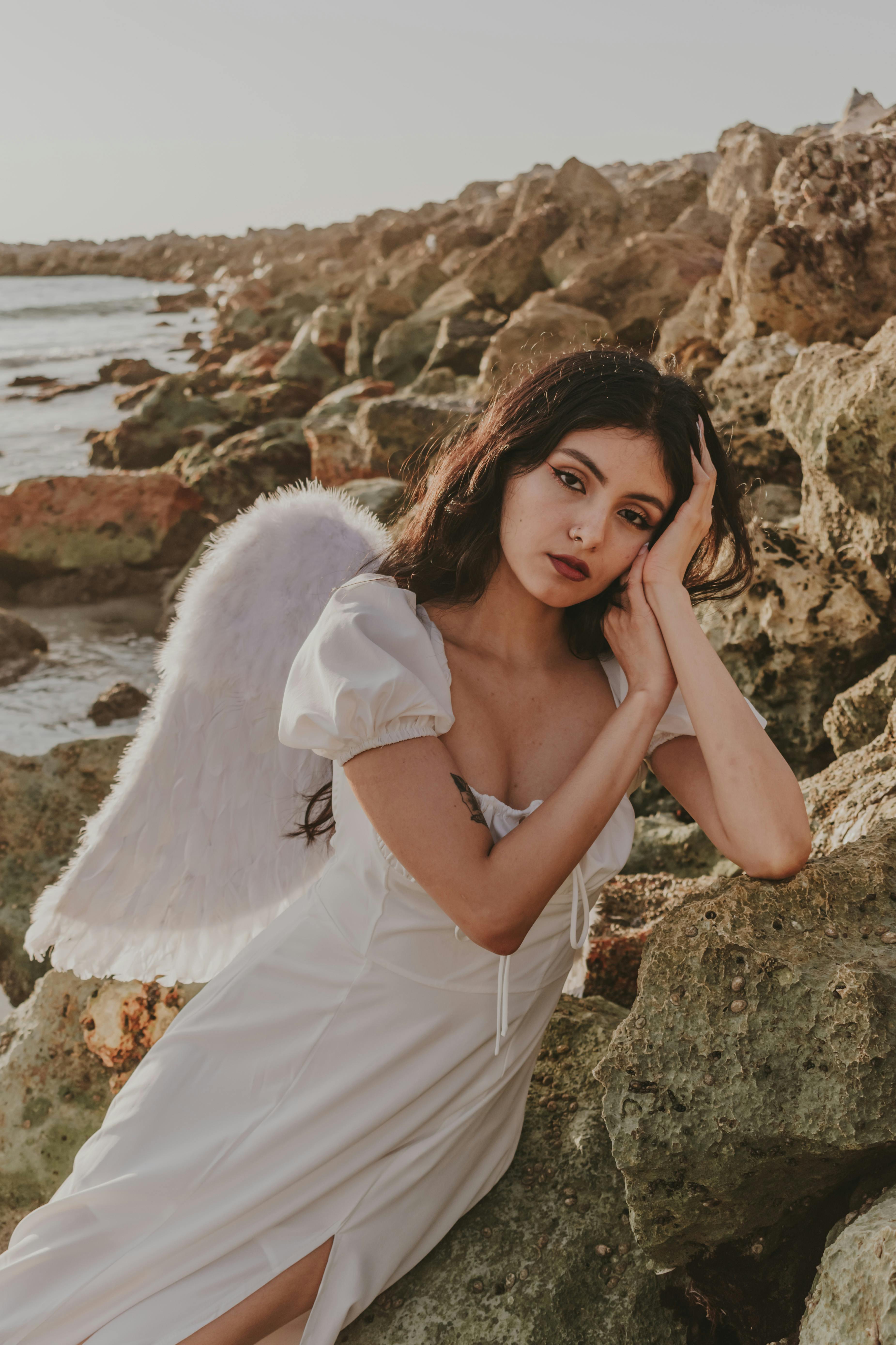 Young Girl Angel White Dress Wings Stock Photo 1512299786 | Shutterstock