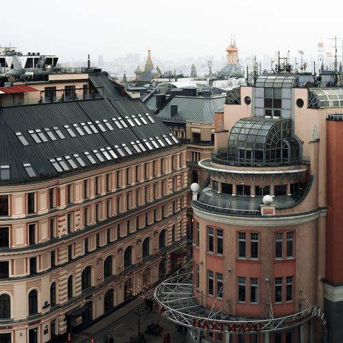 Free Captivating aerial view of Moscow's historic architecture with a cityscape backdrop. Stock Photo