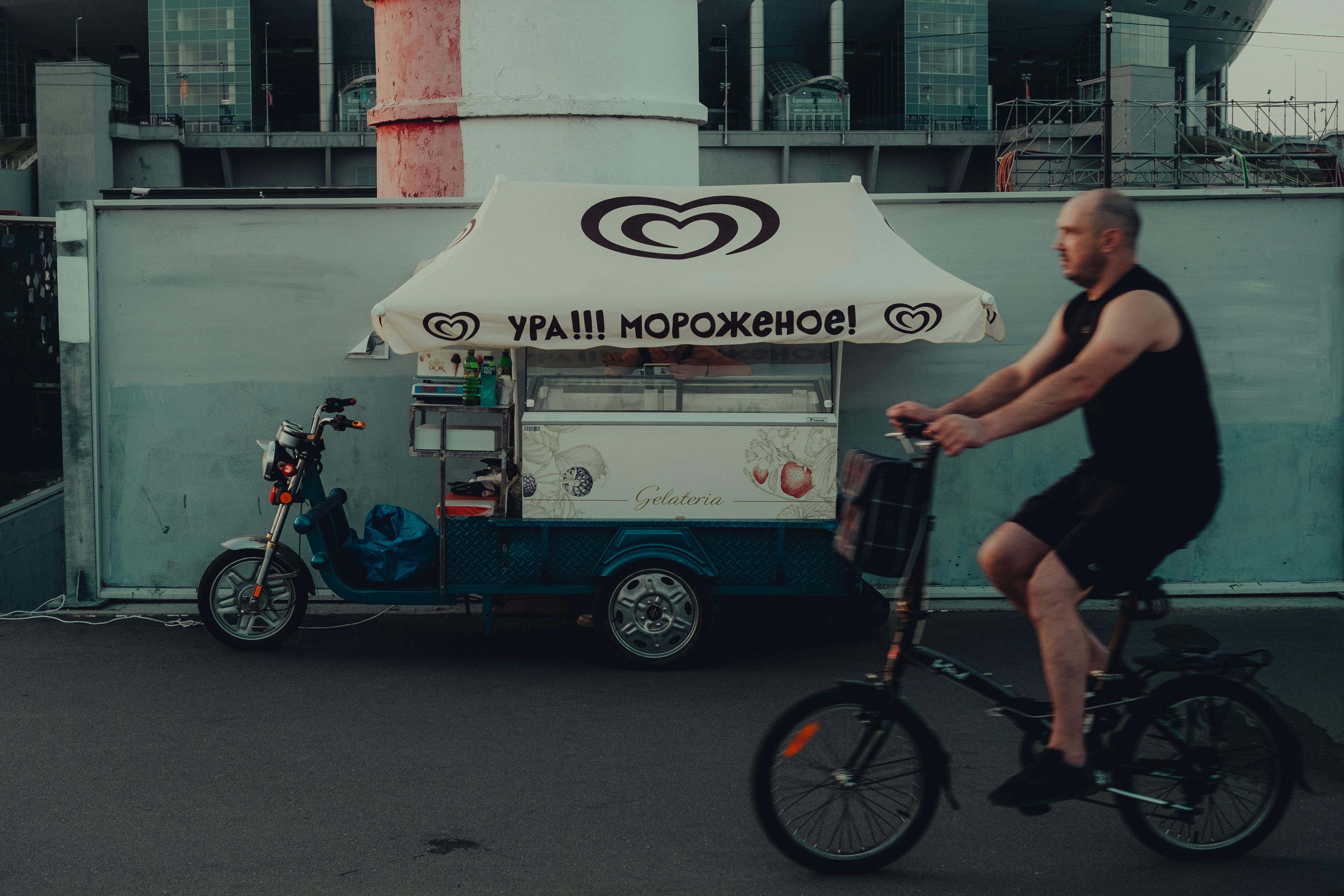 Addmotor E-325 Electric Cargo Bike: A New Era of Mobility for Families, Commuters, and Small Businesses — Photo by Stanislav 