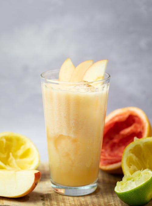 Free Photo of a Smoothie with Slices of Apple Stock Photo