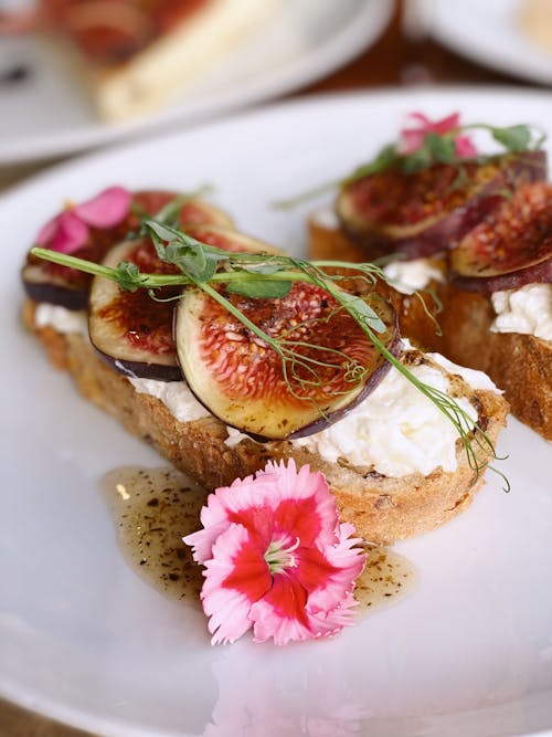 Free Fig Toast with Cream Cheese Stock Photo