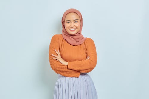 Gratis lagerfoto af asiatisk kvinde, glad, hijab