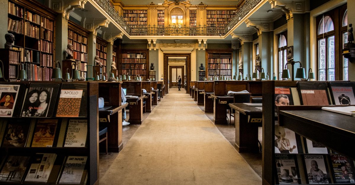 UK to Convert Libraries and Banks into Mental Health Centres