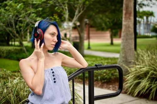 Gratis stockfoto met blauw haar, buiten, draadloze Stockfoto