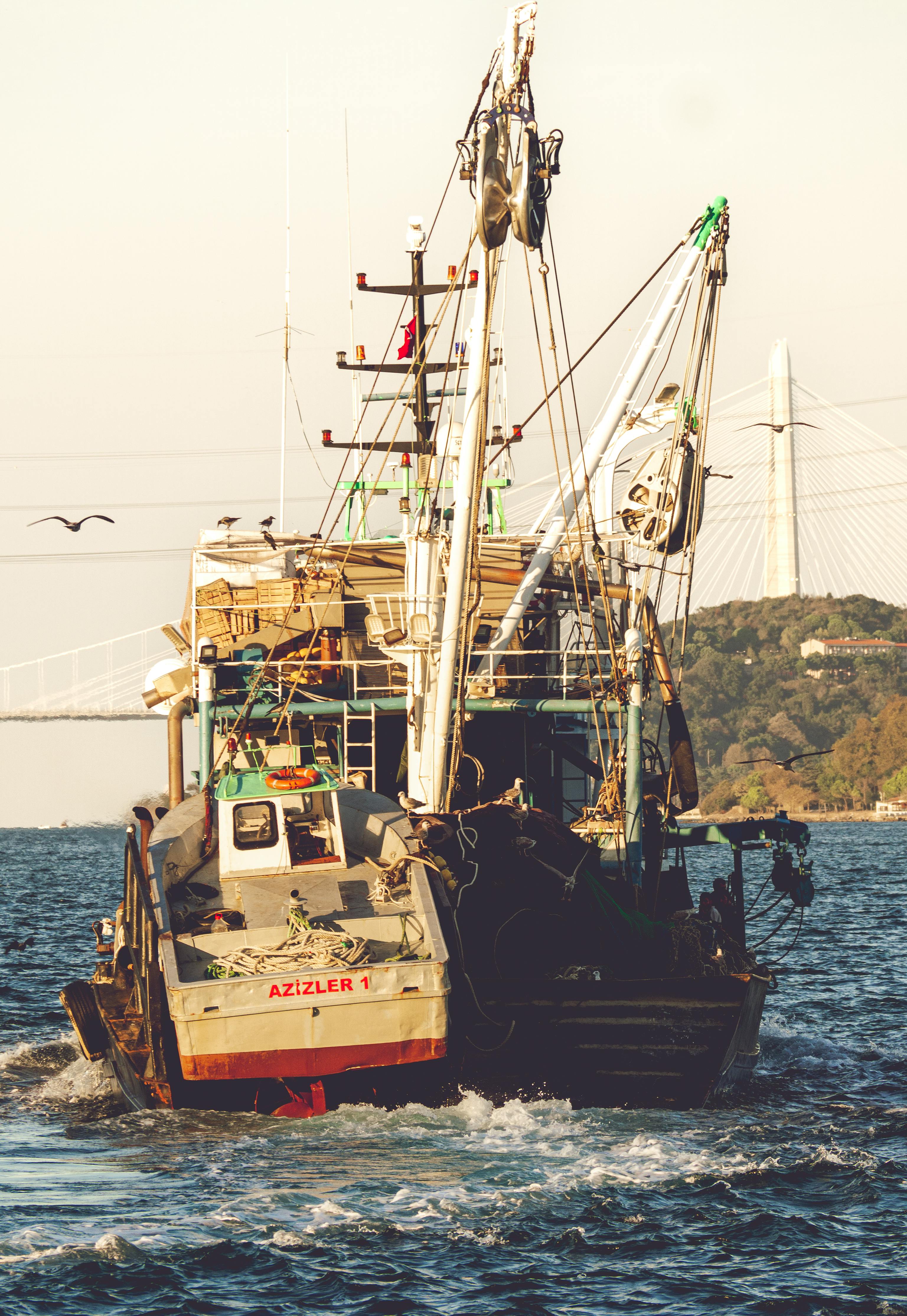 Barco De Foto de stock y más banco de imágenes de Arrastrero