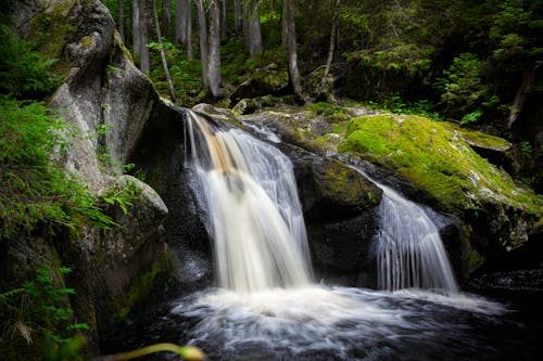 бесплатная Бесплатное стоковое фото с вода, водопады, всплеск Стоковое фото