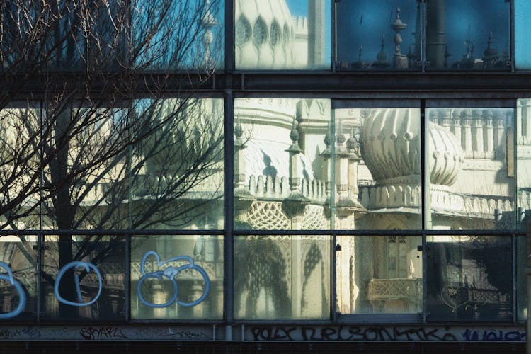 Brighton Pavilion (Reflection)