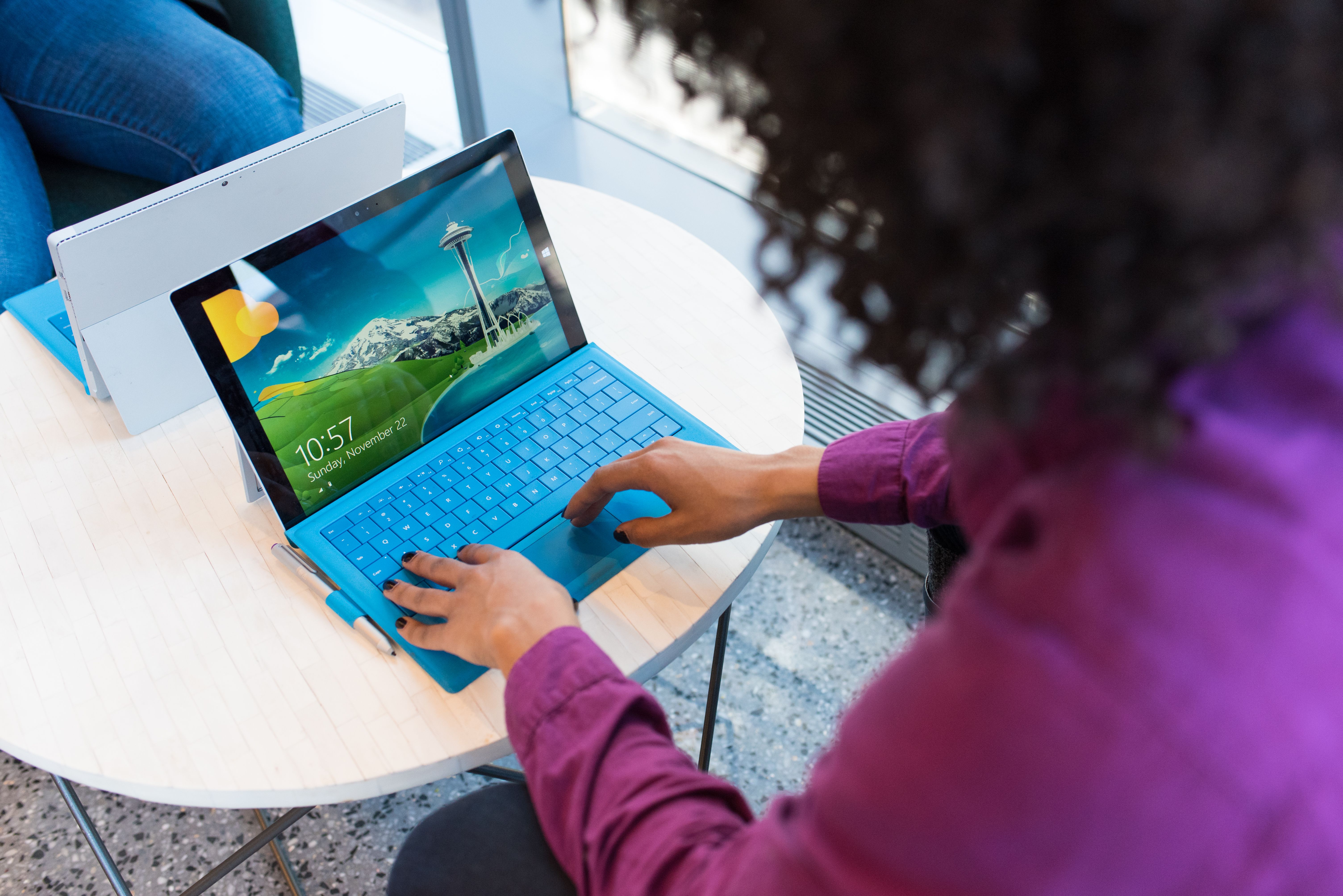 Person Uses Laptop Computer · Free Stock Photo