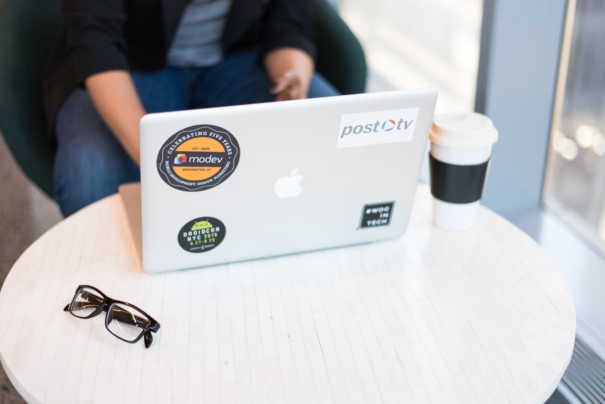 Webdesign Konzept auf modernen Geräten