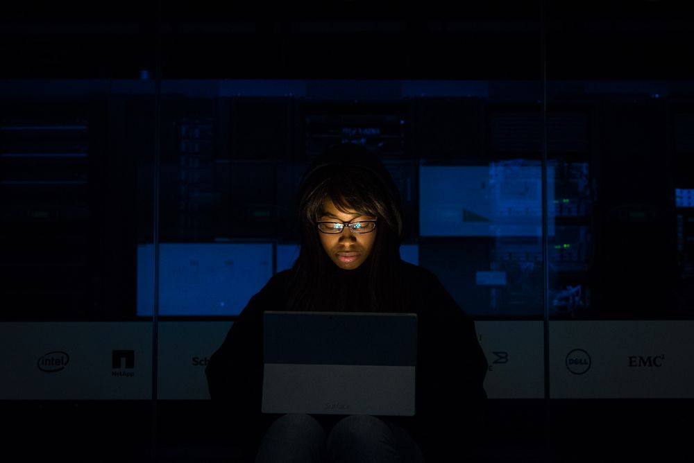 NotebookLM vs Notion AI: Which AI Knowledge Management Tool Wins in 2026? - NotebookLM Deep Dive: Source-Grounded Gemini 1.5 Pro & Viral Audio Overviews
