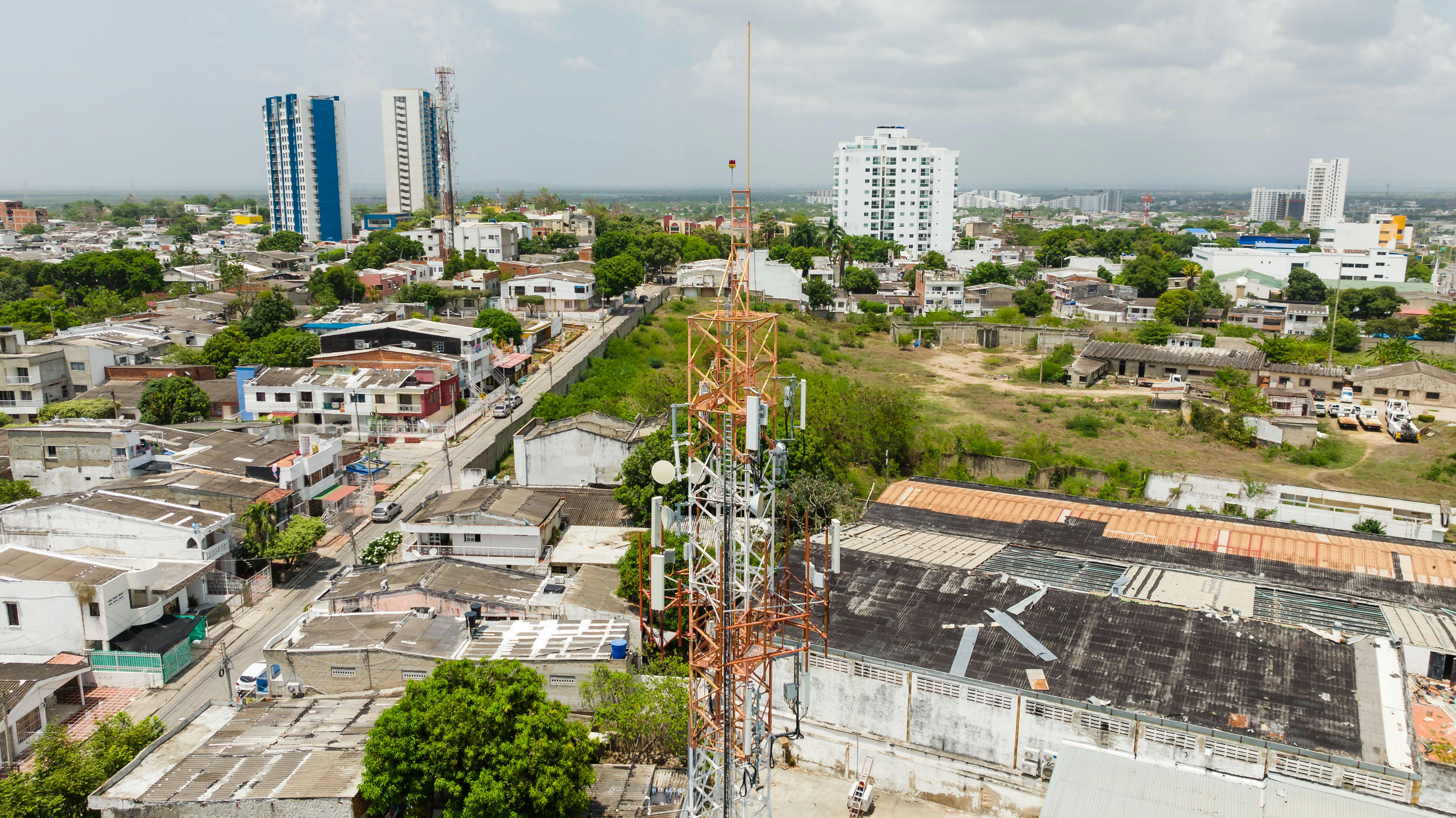SENYALTEC: telecomunicaciones, antenas y seguridad en Lleida