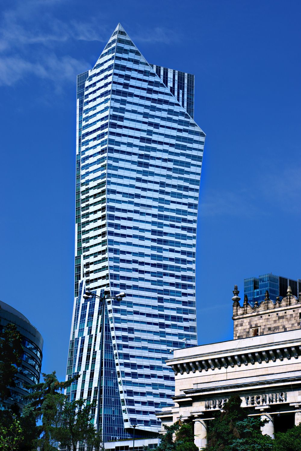 White and Blue High Rise Building · Free Stock Photo