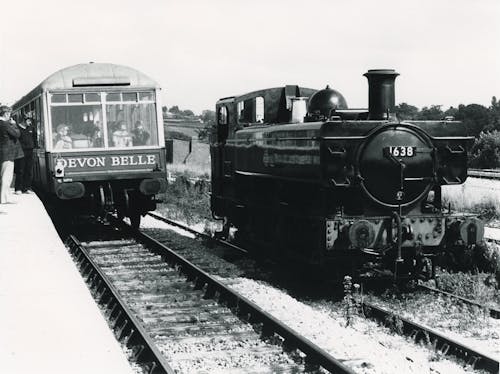 Základová fotografie zdarma na téma černobílý, jednobarevný, lokomotiva
