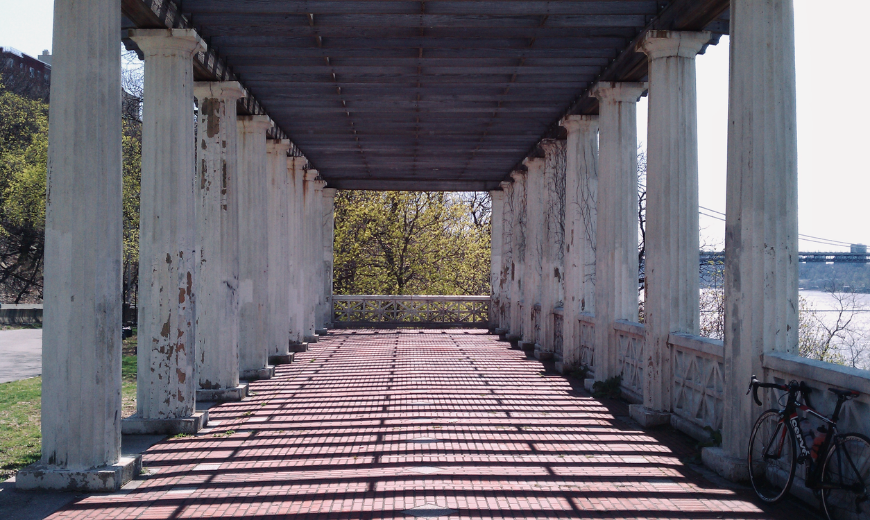 Walked Column A Walkway with Columns · Free Stock Photo