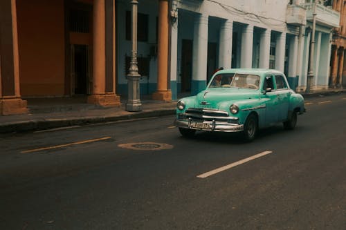 Foto profissional grátis de automóvel, clássico, estrada