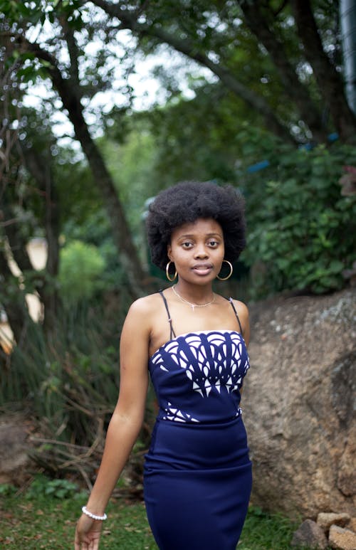 Immagine gratuita di abito, capelli afro, donna