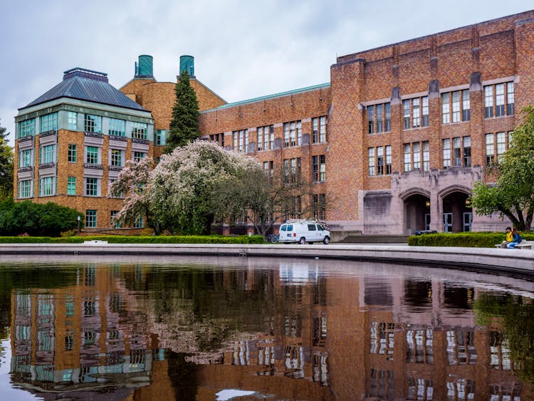 College Buildings Inside The University Of Washington