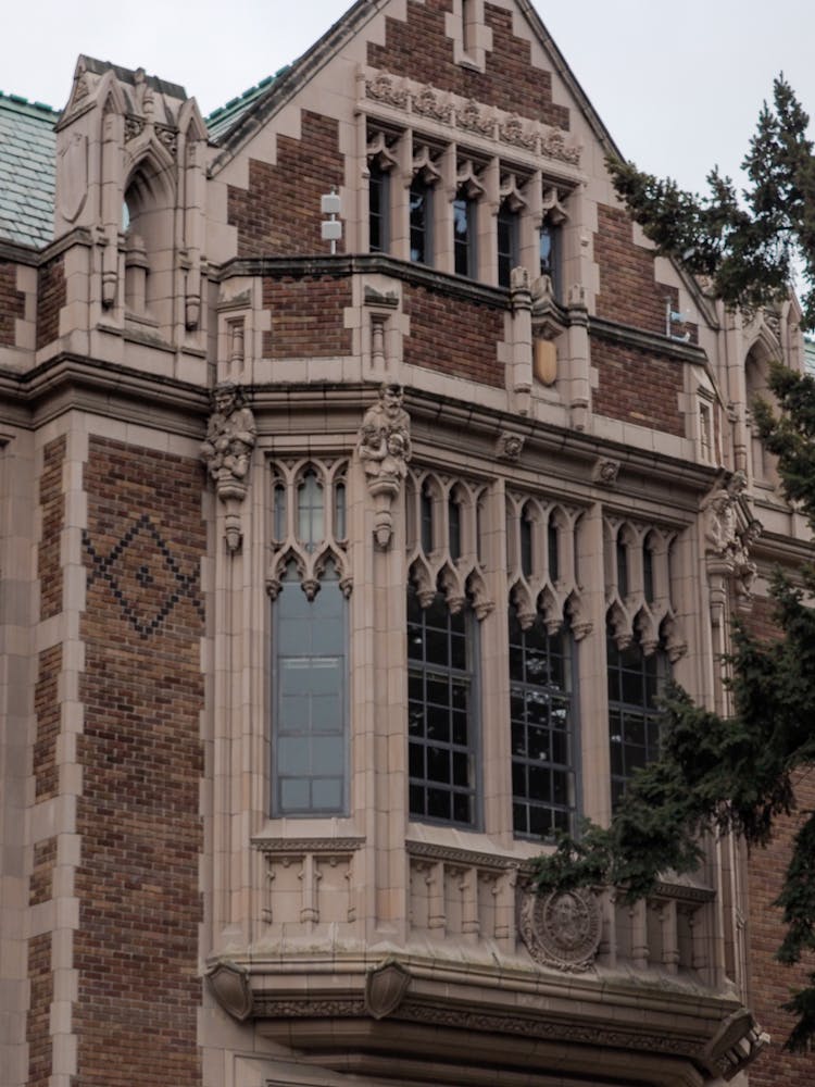 The Quad Of The Liberal Arts Building In University Of Washington