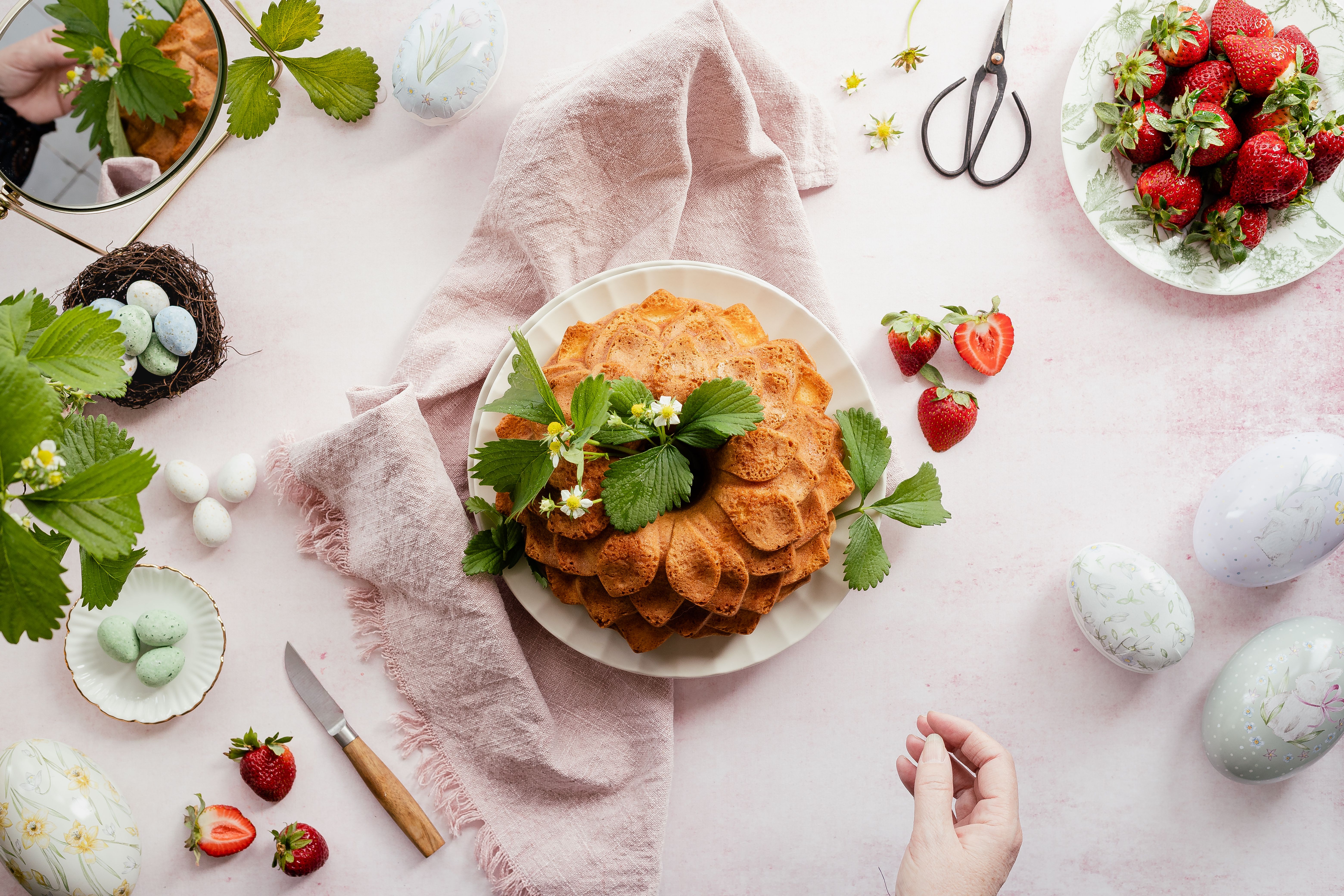 Frühlingsdeko Küche – Küchenschürze mit Blumenmuster