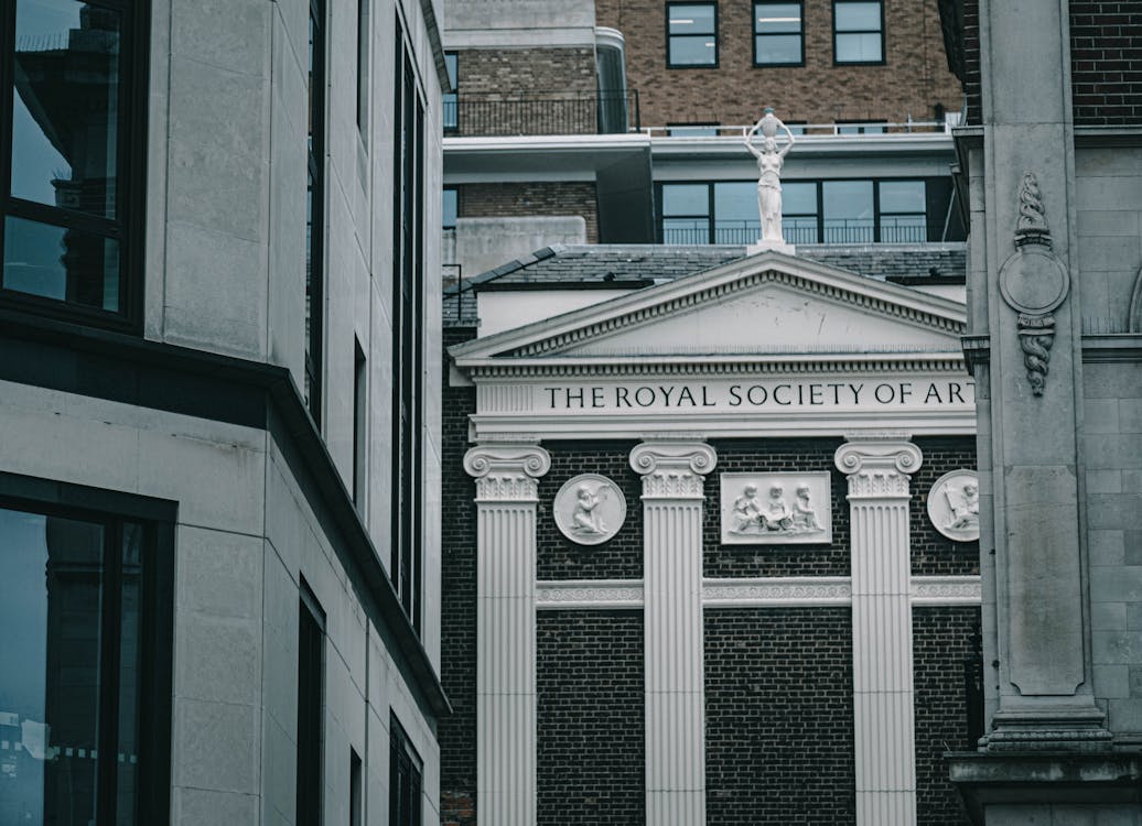 The Royal Society of Arts Building in London · Free Stock Photo
