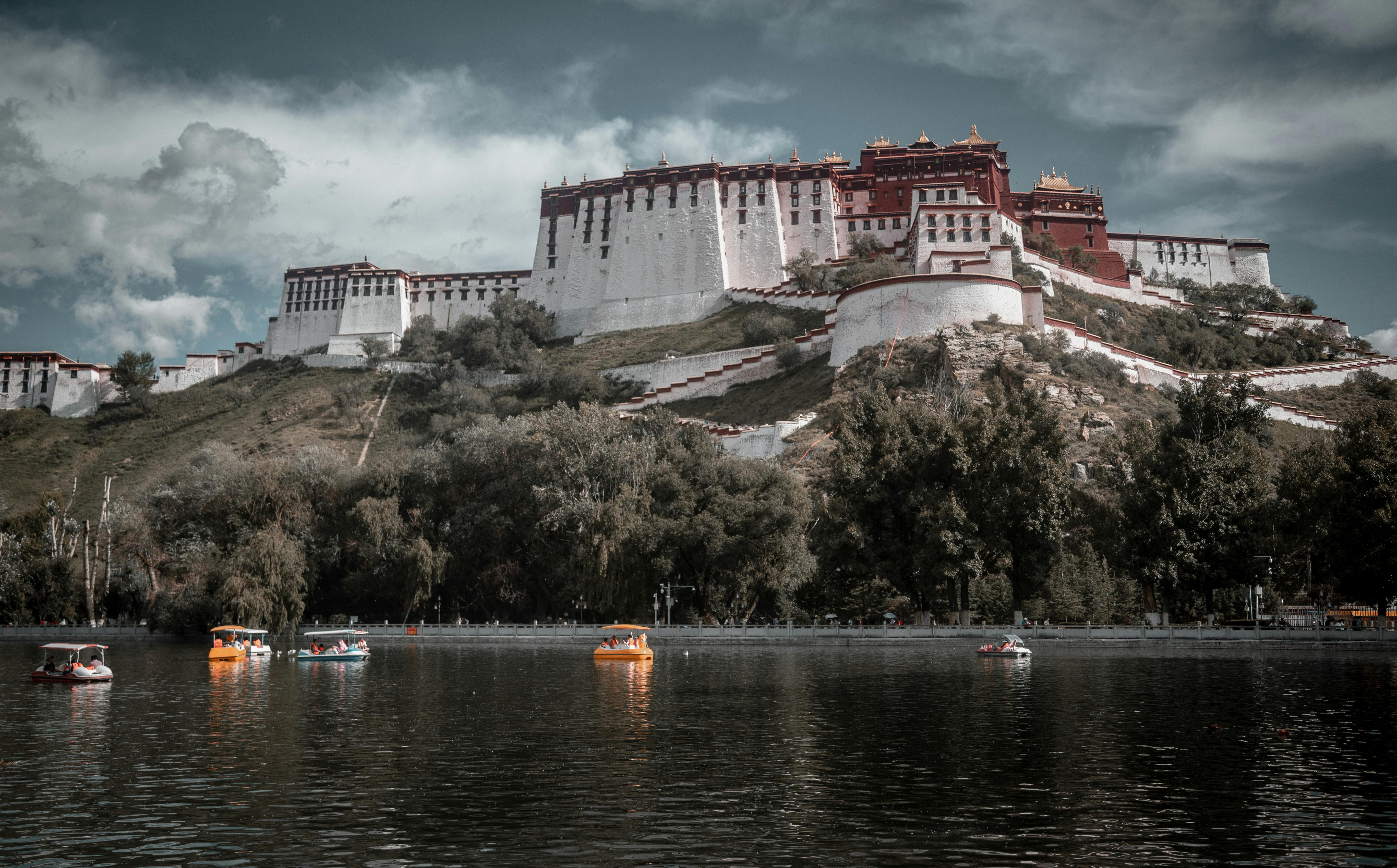 Lhasá, Tibet (lesser-explored monasteries) - travel photo