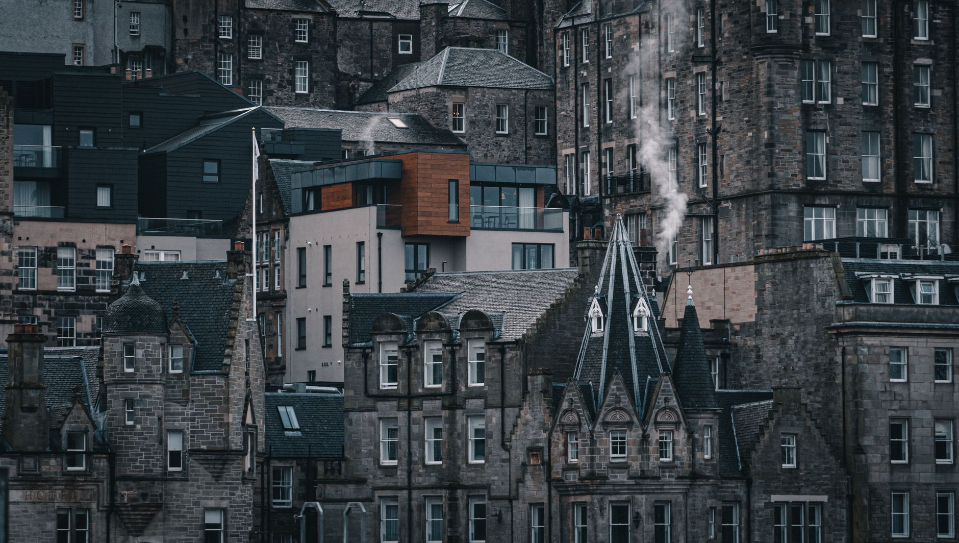 https://images.pexels.com/photos/11827677/pexels-photo-11827677.jpeg?auto=compress&cs=tinysrgb&dpr=2&h=650&w=940